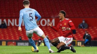  拉齐奥锋线集体哑火，0-0闷平维罗纳  