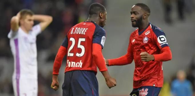 16, 昂热铁卫红牌离场导致惨败里尔  